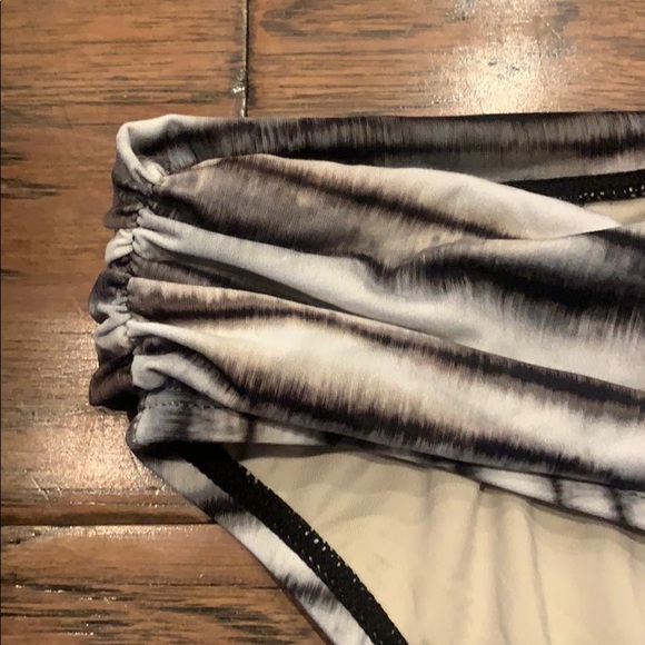 La Blanca Swim Bottoms Women’s Size 16 Fold Over Bikini Grey Black New NWOT - Picture 3 of 8